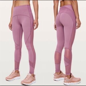 Lululemon Clear The Court Tight *28"
Figue